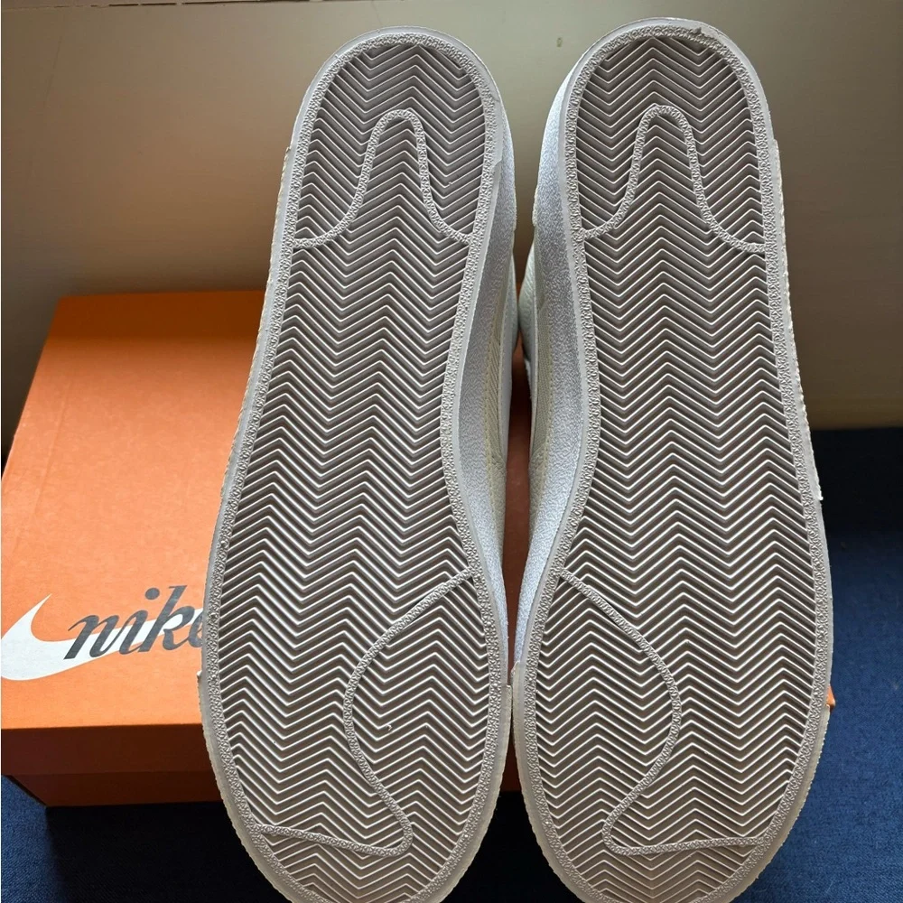 NWT Nike Blazer Mid Pro Club High-Top Sneakers in White - Picture 2 of 16